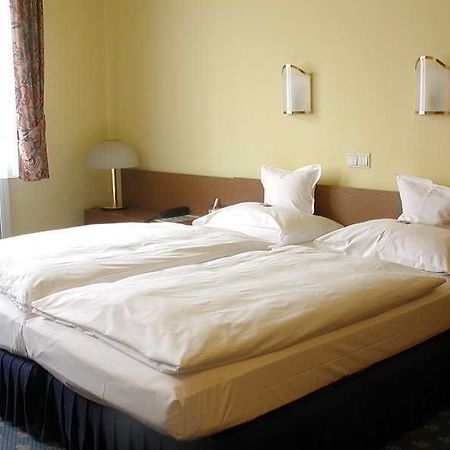 Hotel Swiss Q Koenigshof Colonia Esterno foto