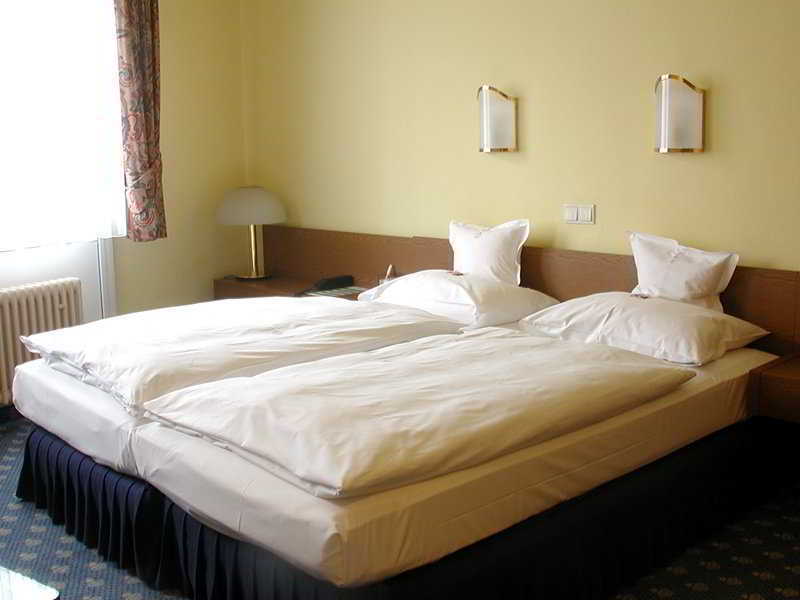 Hotel Swiss Q Koenigshof Colonia Esterno foto